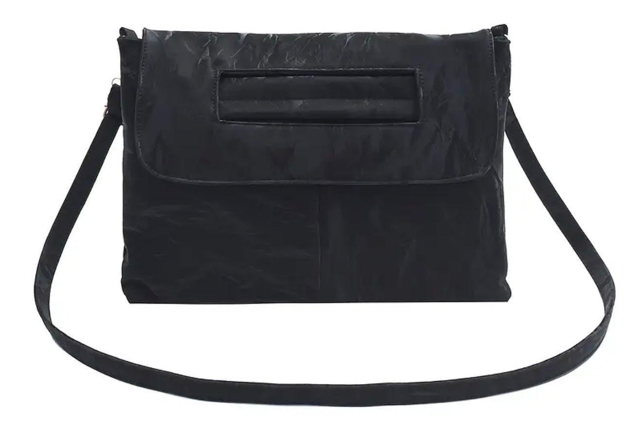 LuxeCarry Women’s Shoulder Bag – Elegant Design, Ultimate Functionality